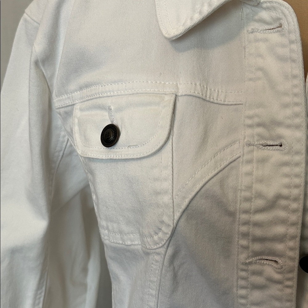 A.M.I White Denim Jacket - Black Button Detail | Size XL - Picture 2 of 6